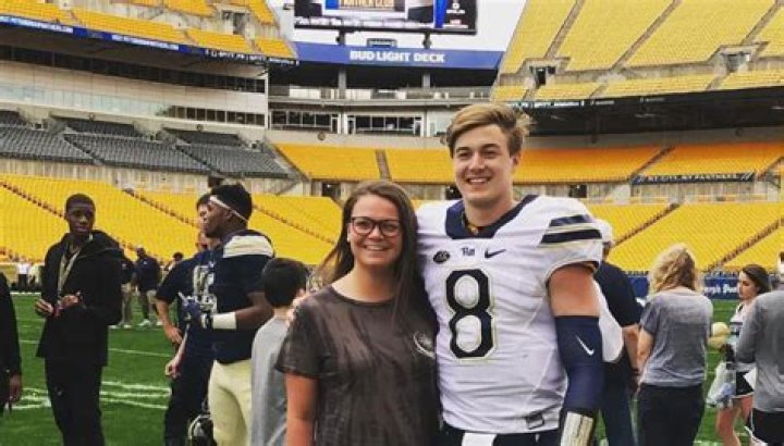 Alex Pickett What Does Kenny Picketts Sister Do For Living? |