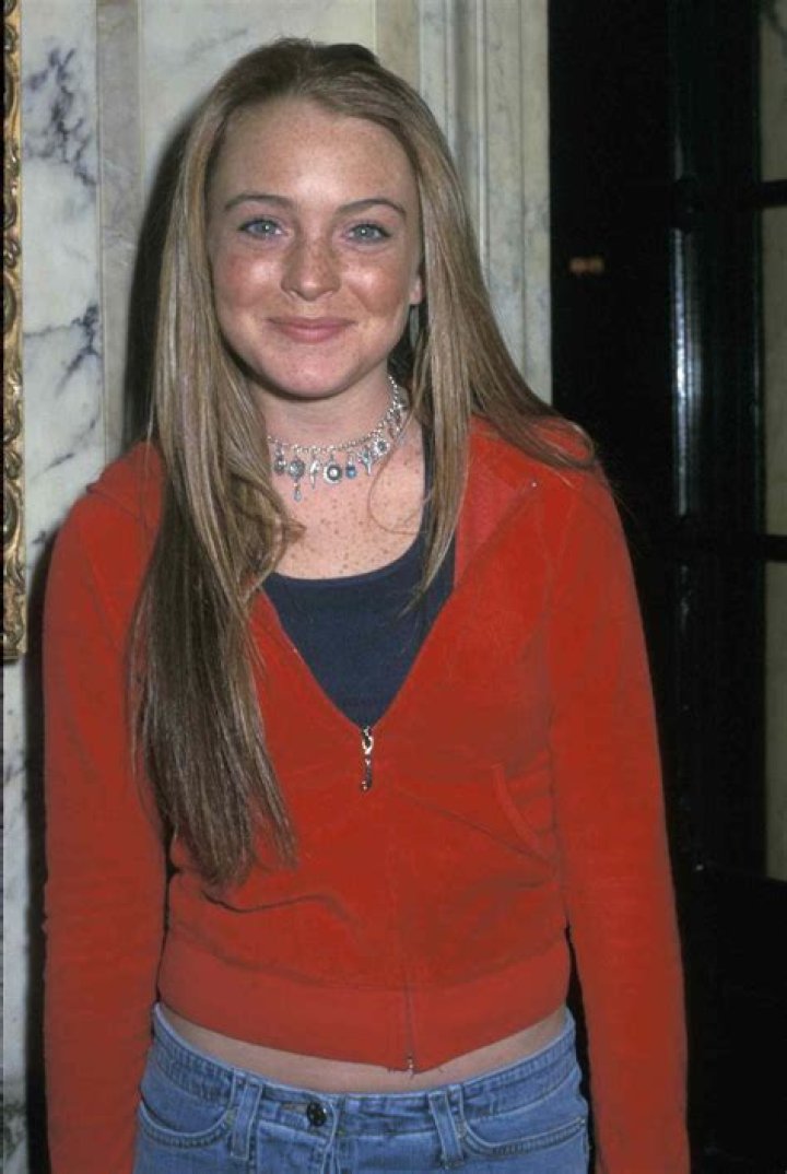 Lindsay Lohan -- Oops, My Boob Fell Out AGAIN ·