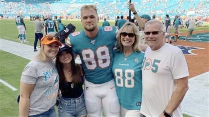 Meet Mike Gesicki Wife Is A Penn State Alumni |