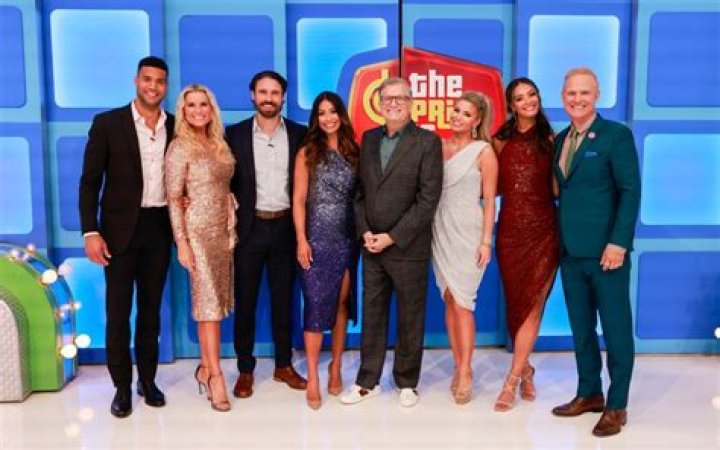 Price Is Right model Rachel joined show 20 years ago while Alexis is a newbie ·
