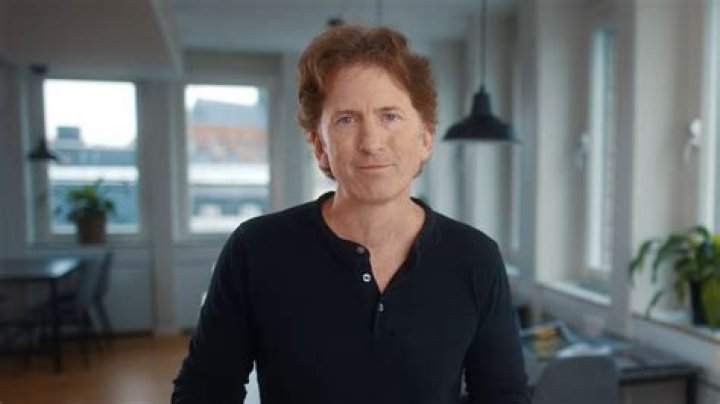 Todd Howard ·